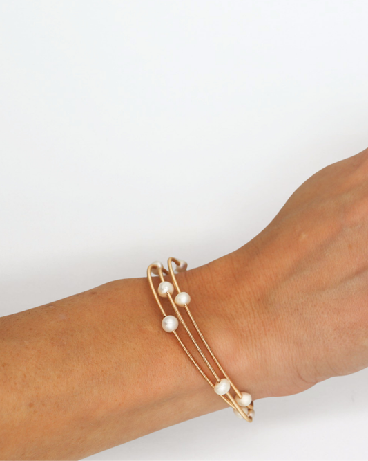 Freshwater Pearl Gold Coil Bracelet (adjustable)